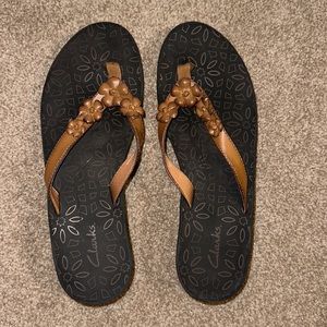 Clarks Women's 10 M Floral Brown Flip Flop Wedge Heel Slip On Sandals